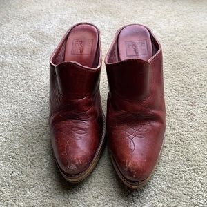 Vintage Frye Clogs